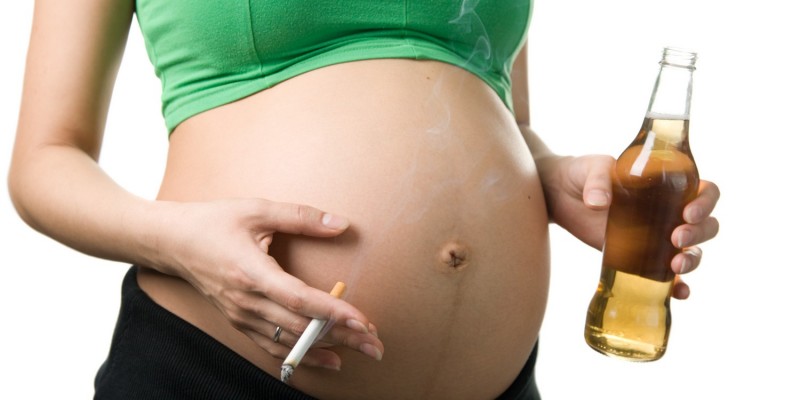 Alkohol und Zigaretten sind in der Schwangerschaft Tabu